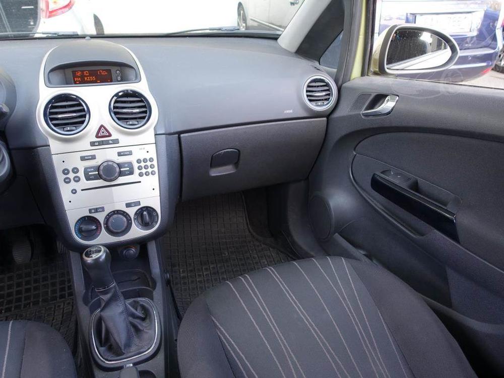 Opel Corsa 1.2, Tan, oblben vz