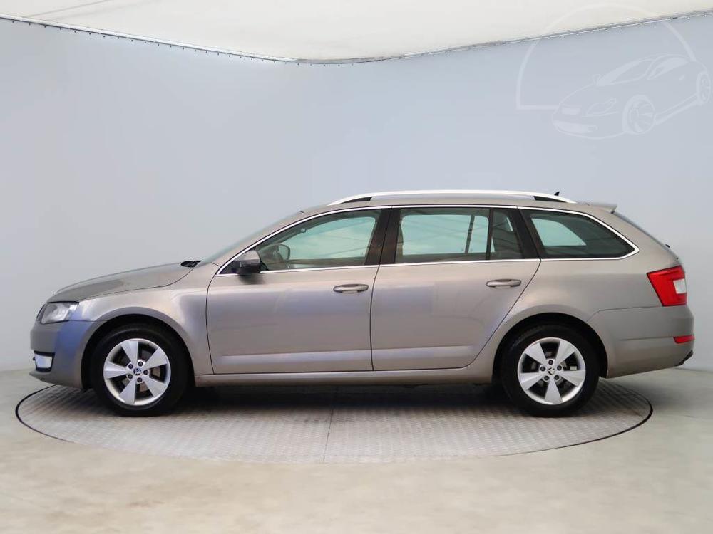 koda Octavia 1.6 TDI, Elegance, Serv.kniha