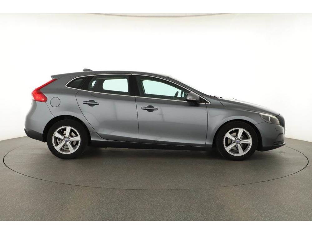 Volvo V40 1.6 D2, Serv.kniha, Navi