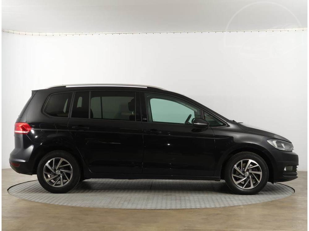 Volkswagen Touran 1.4 TSI, Serv.kniha, Navi