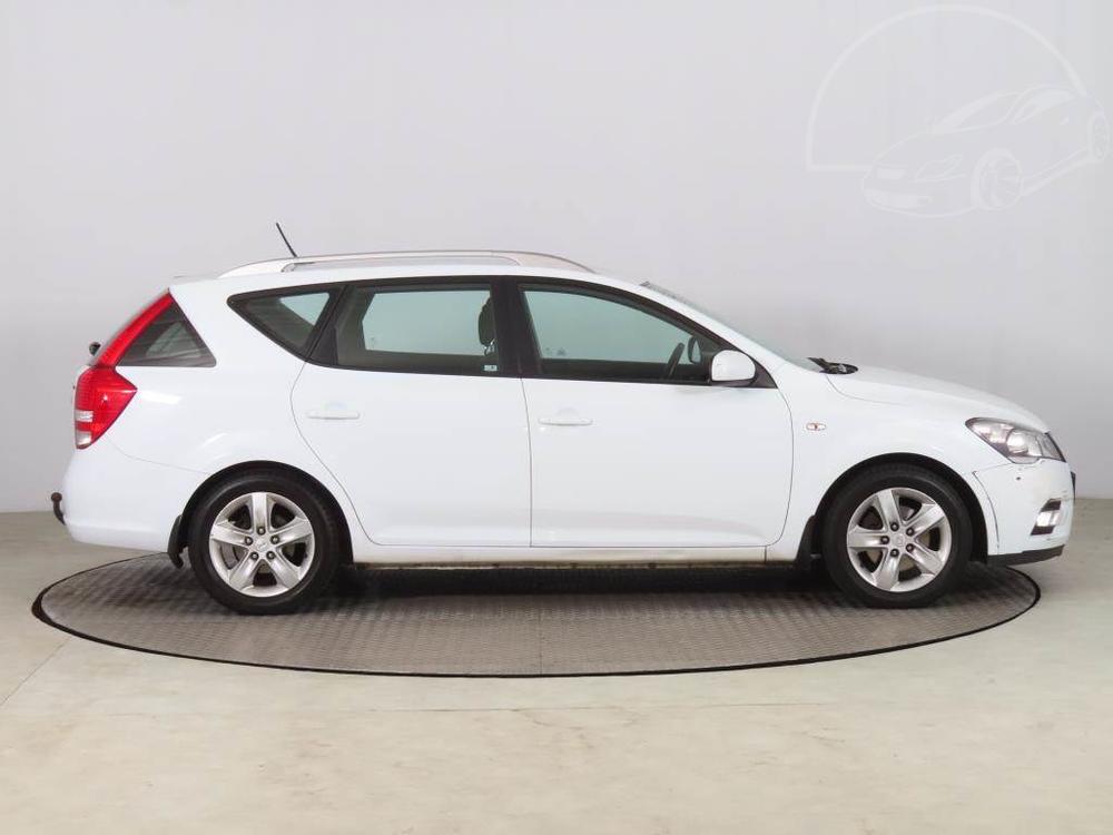 Kia Ceed 1.6 CVVT, R,2.maj, Serv.kniha