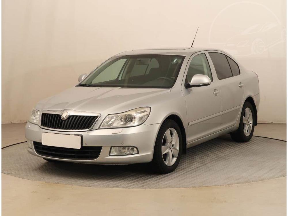 koda Octavia 1.9 TDI, Xenony