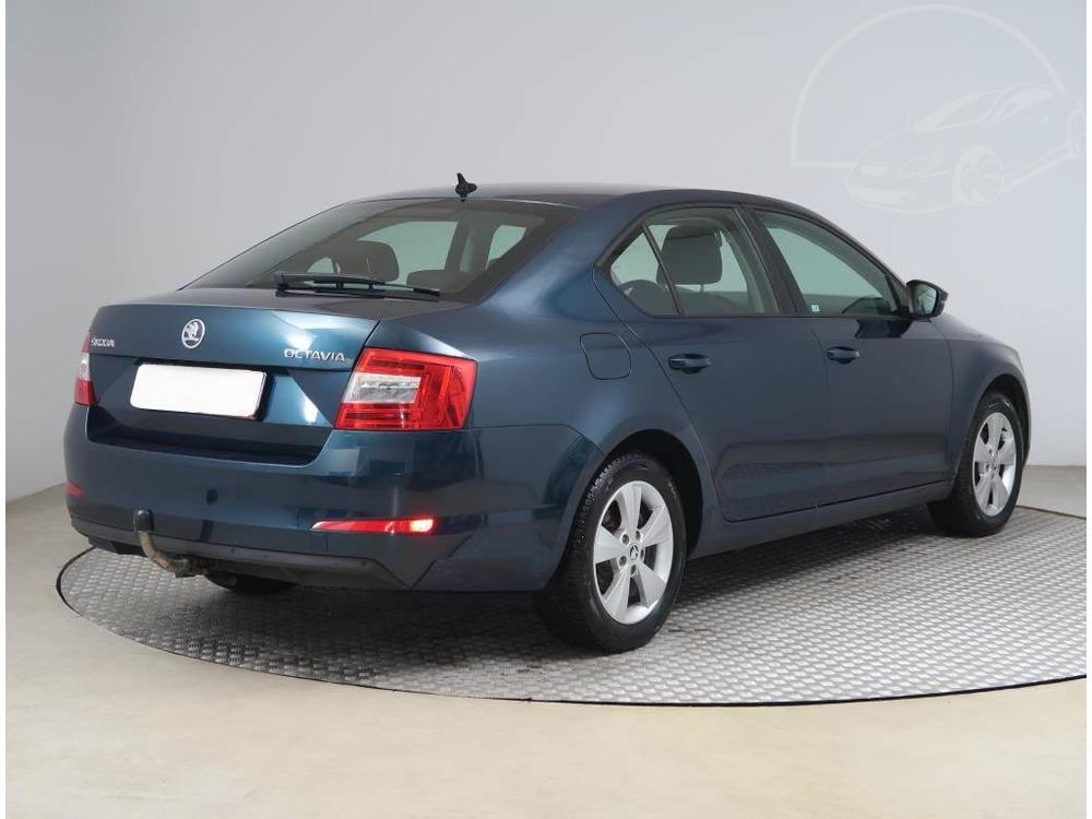 koda Octavia 1.6 TDI, R,2.maj, Xenony