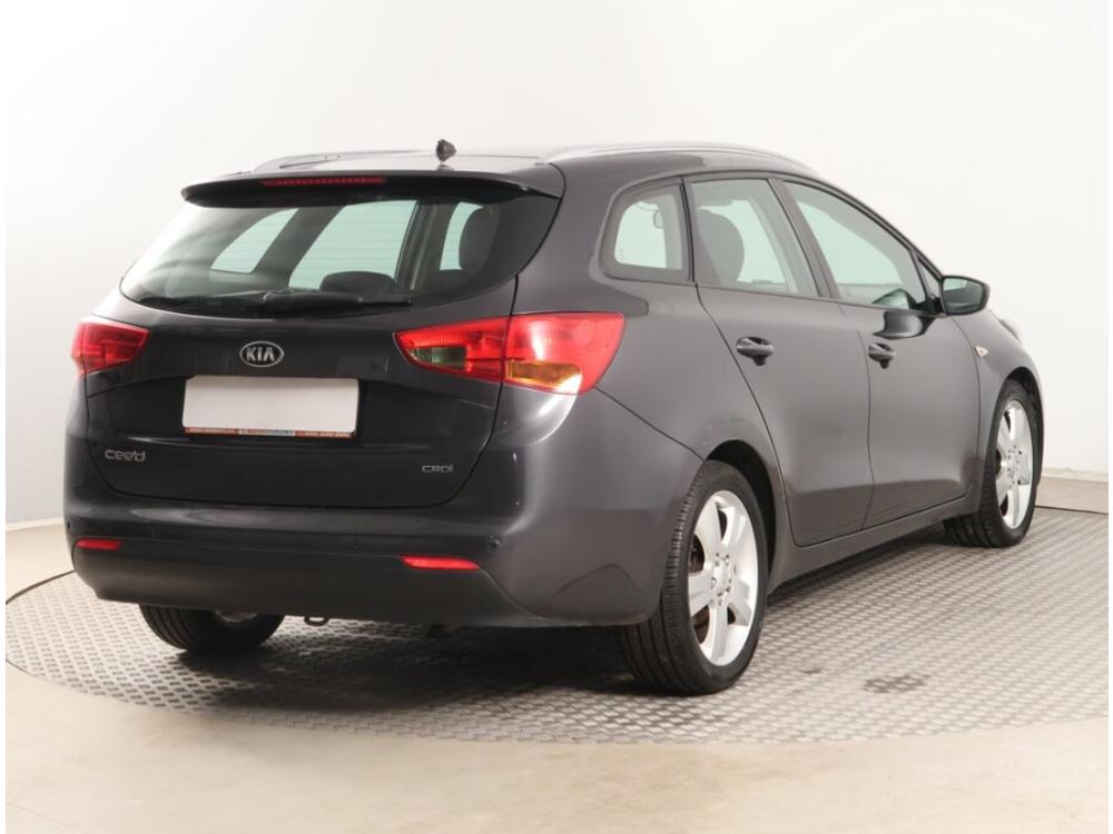 Kia Ceed 1.4 CRDi, Parkovac asistent