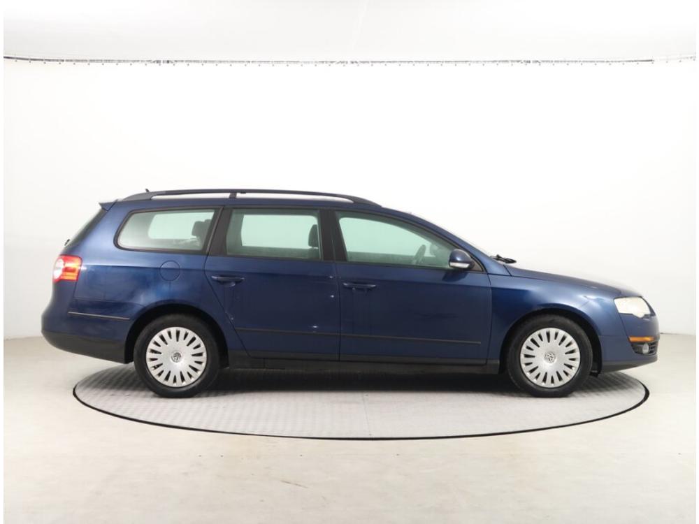 Volkswagen Passat 1.6 FSI, Tempomat