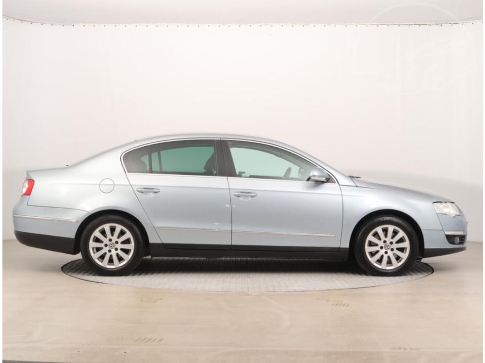 Volkswagen Passat 2.0 TDI, Automatick klima