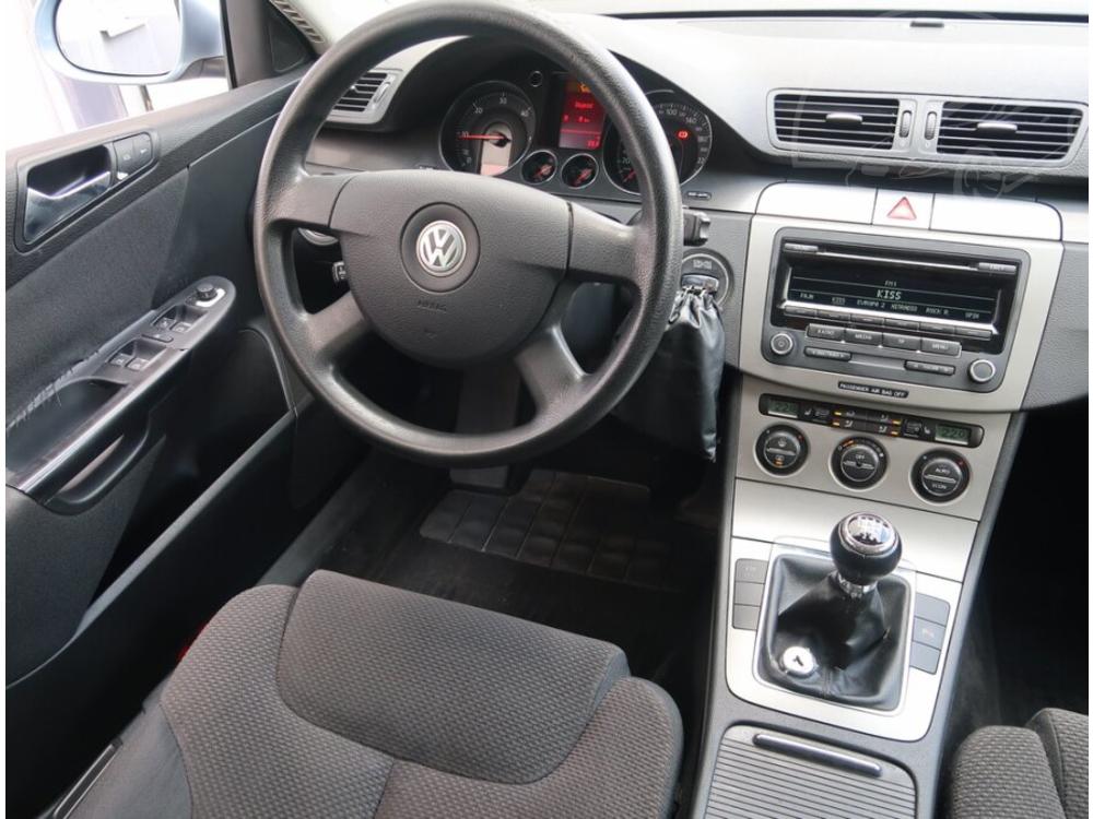 Volkswagen Passat 2.0 TDI, Automatick klima