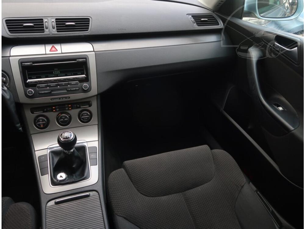 Volkswagen Passat 2.0 TDI, Automatick klima