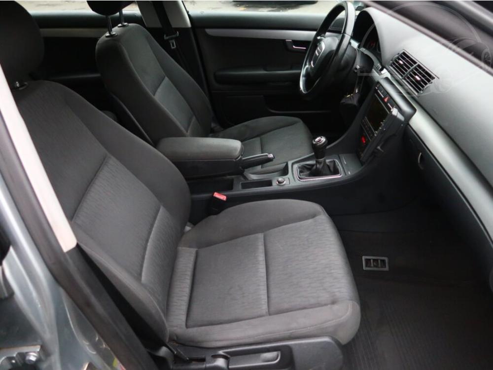 Audi A4 2.0 TDI, Automatick klima