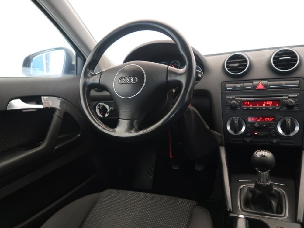 Audi A3 2.0 TDI, Automatick klima