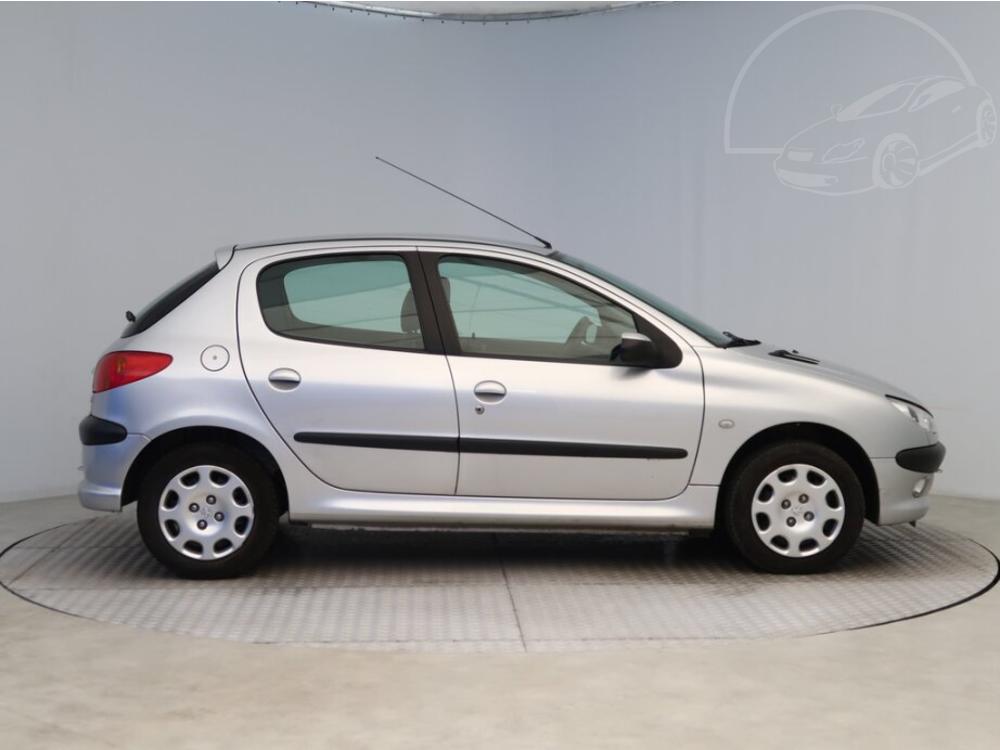 Peugeot 206 1.4 i, zamluveno