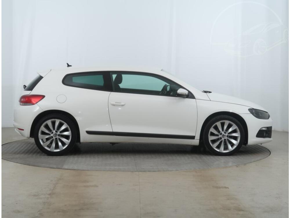 Volkswagen Scirocco 2.0 TDI, Koen sedaky