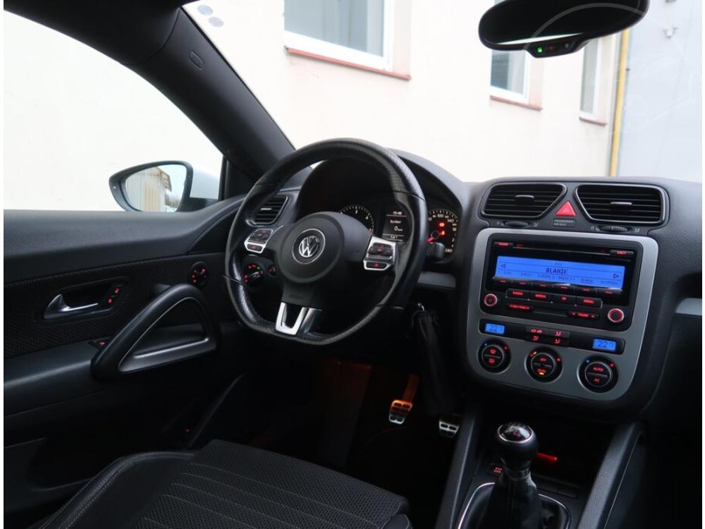 Volkswagen Scirocco 2.0 TDI, Koen sedaky