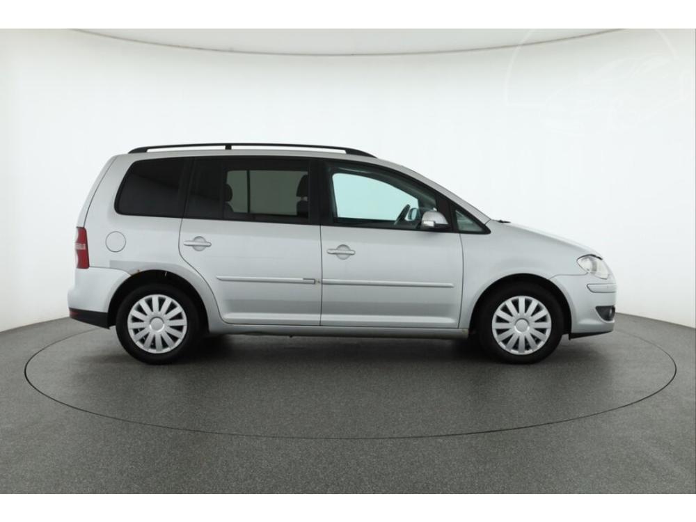 Volkswagen Touran 2.0 TDI, Automatick klima