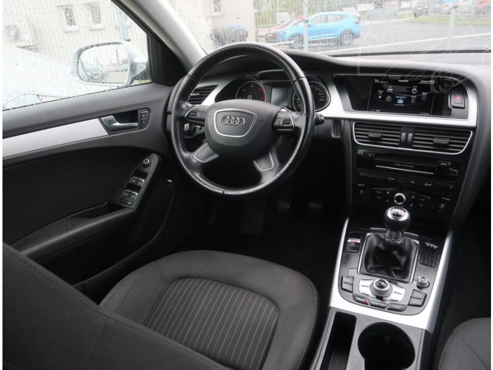 Audi A4 2.0 TDI, Serv.kniha, Navi