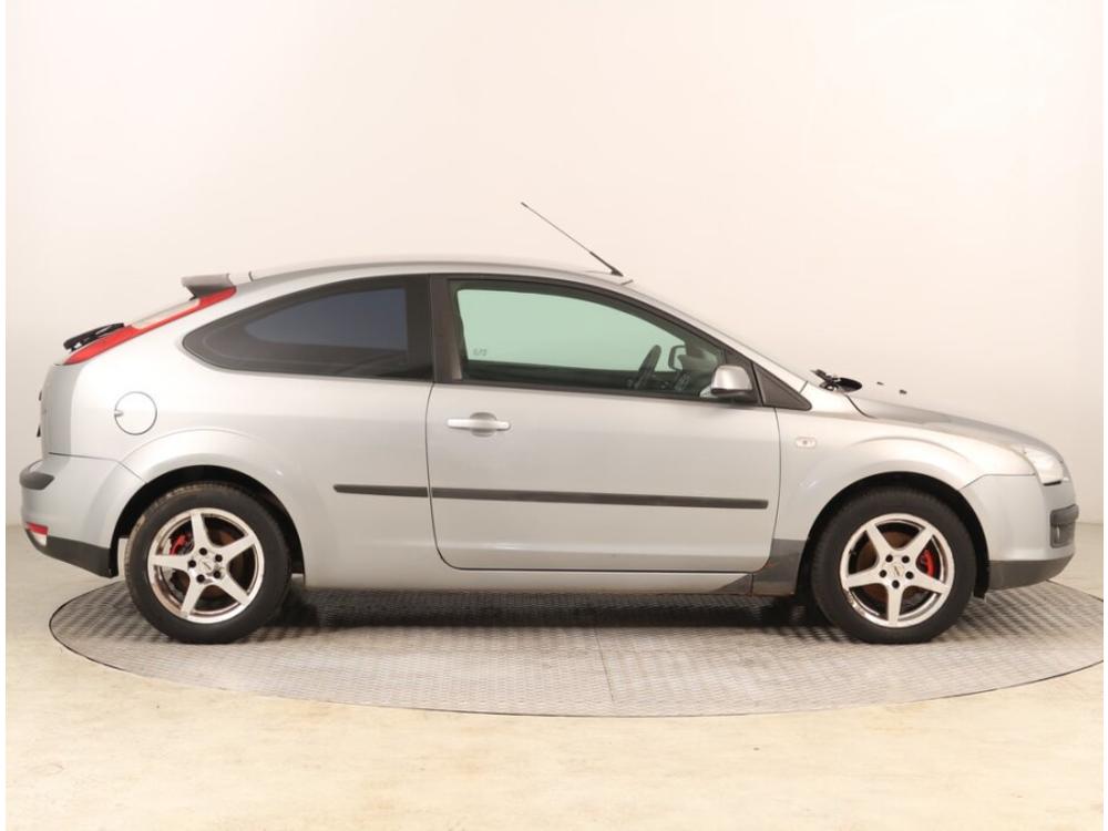 Ford Focus 1.6 16V, Klima, zamluveno