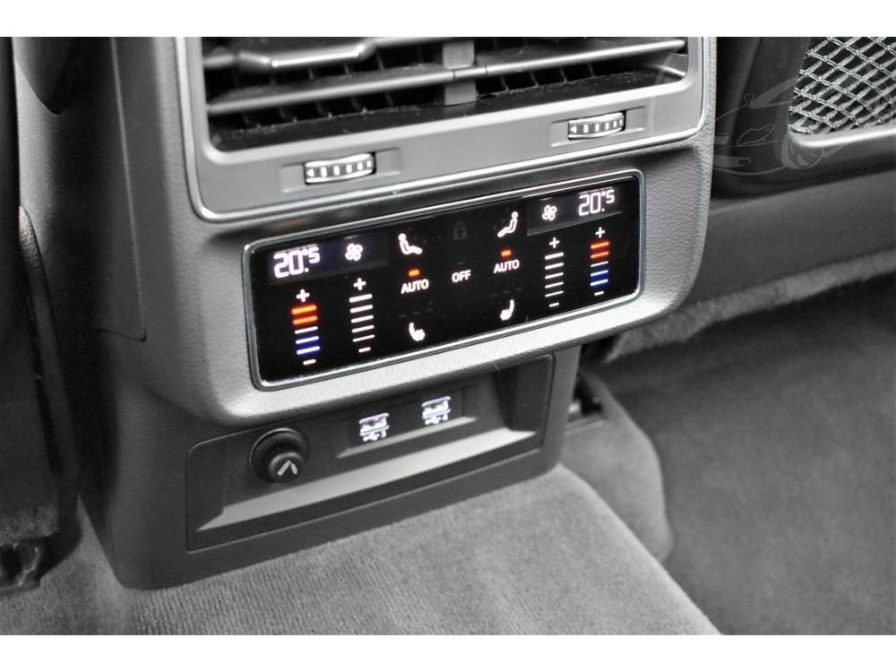 Audi Q8 50Tdi S-Line22,Klima sedadla