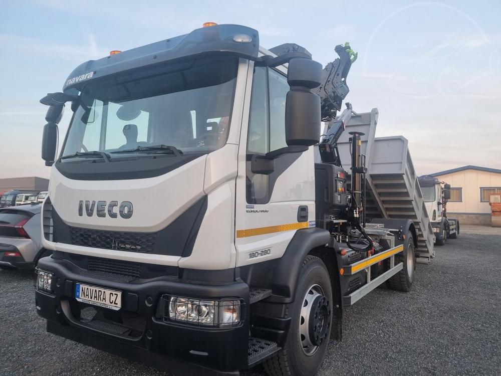 Iveco 180 E28 HIAB 138+KONTEJNER