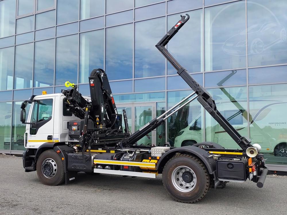 Iveco 180 E28 HIAB iX 158 KONTEJNER