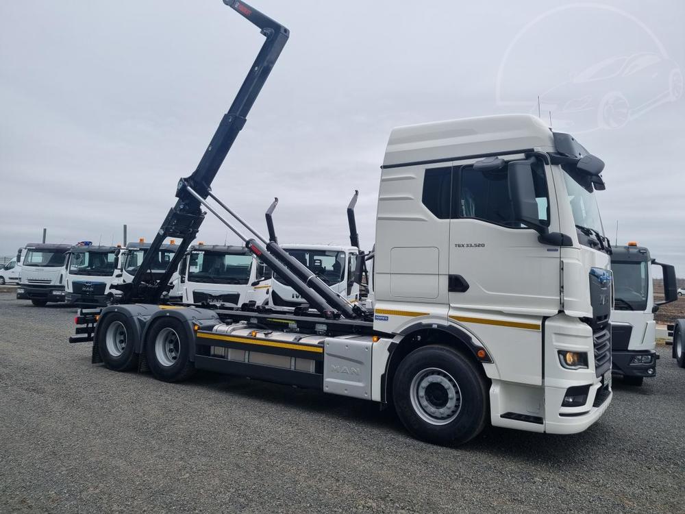 MAN TGX 33.520 6x4 KONTEJNER