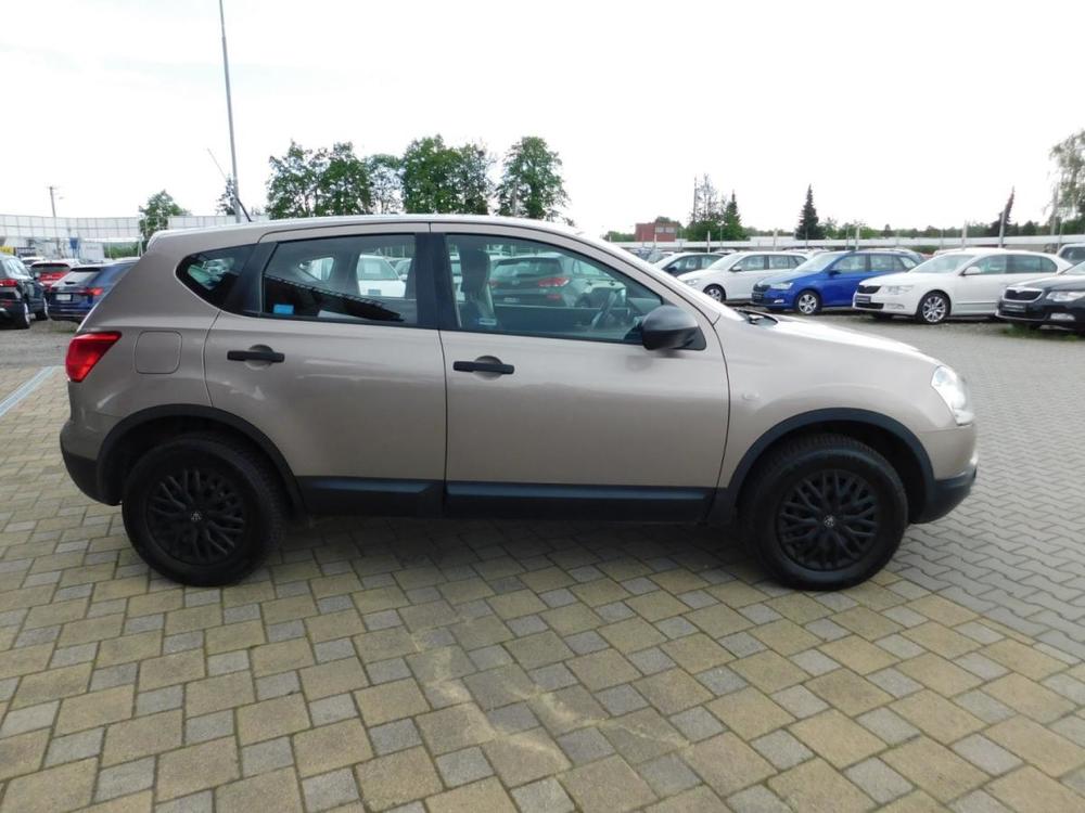 Nissan Qashqai 1.6 i R