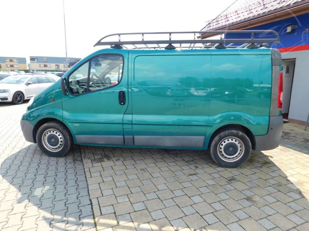 Opel Vivaro 2.5 CDTi L1H1