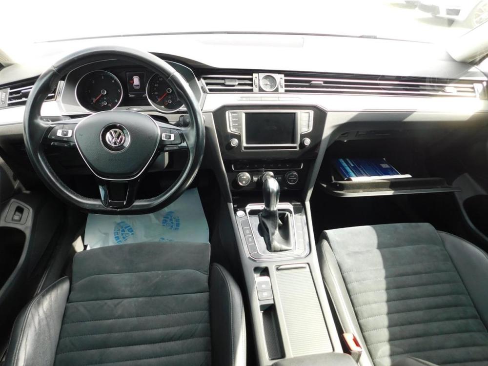 Volkswagen Passat 2.0 TDi DSG 4x4 R 1.MAJITEL