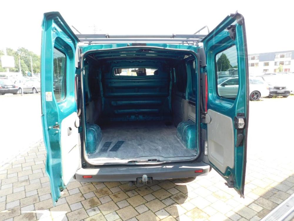 Opel Vivaro 2.5 CDTi L1H1