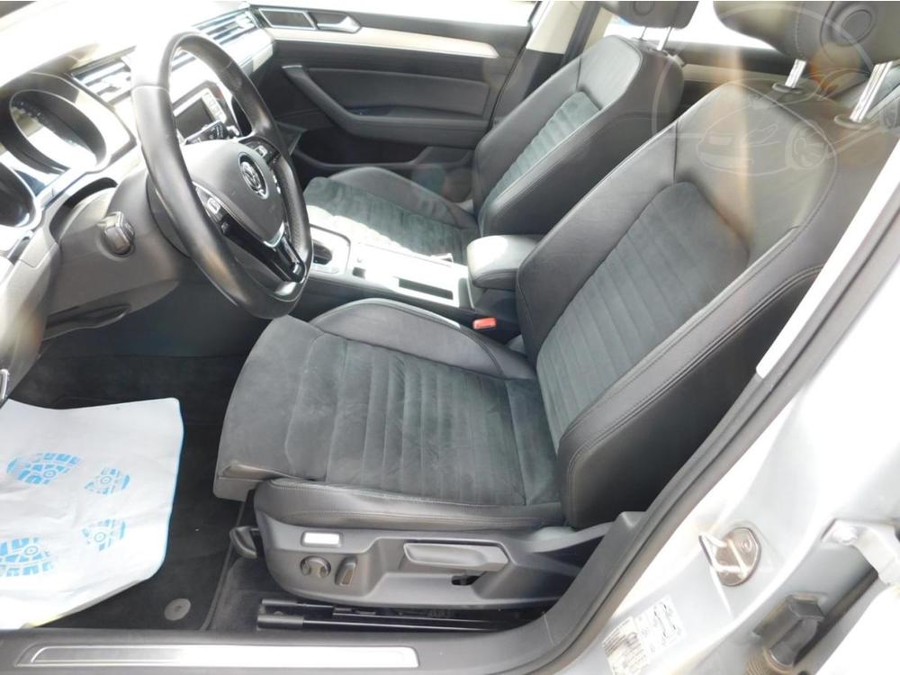 Volkswagen Passat 2.0 TDi DSG 4x4 R 1.MAJITEL