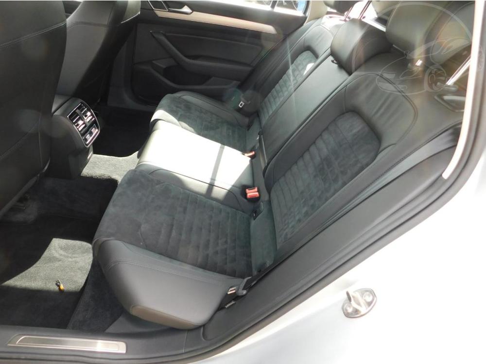 Volkswagen Passat 2.0 TDi DSG 4x4 R 1.MAJITEL