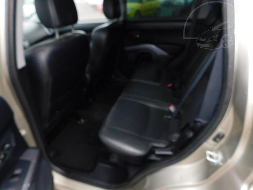 Mitsubishi Outlander 2.4 CWB 4x4 AUTOMAT