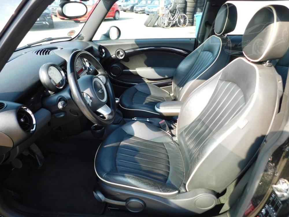 Mini Cooper 1.6 i /88Kw