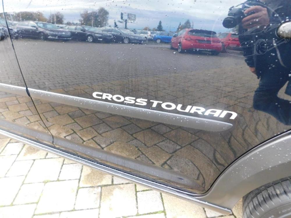 Volkswagen Touran 2.0 TDi CROSS