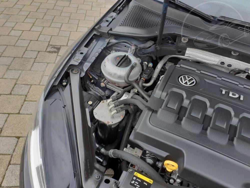 Volkswagen Golf VII KOMBI 1.6 TDi DSG