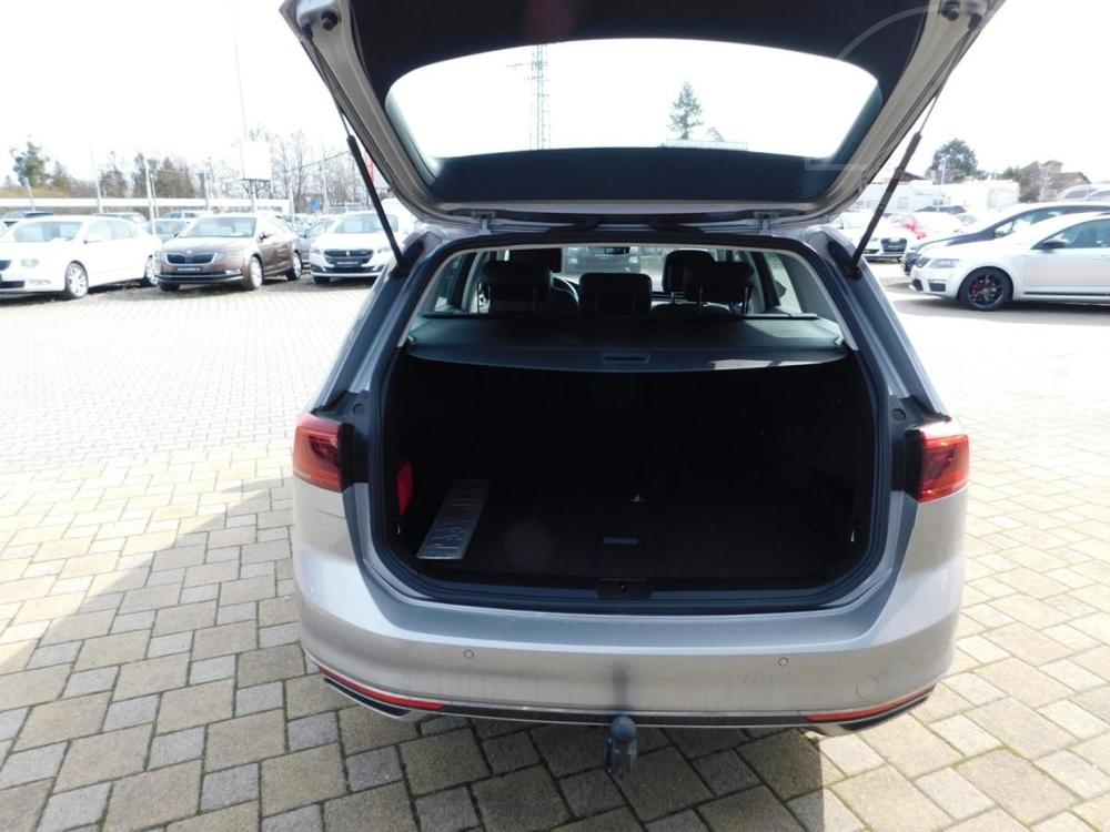 Volkswagen Passat B 8 Kombi 2.0 TDi  4x4 R