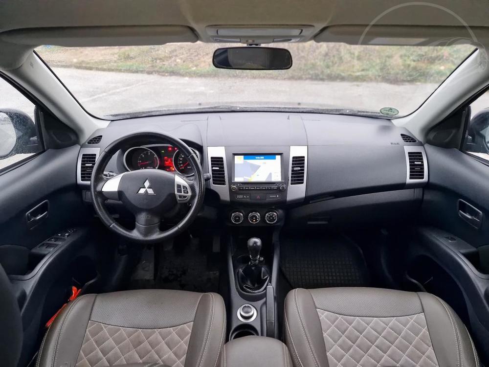 Mitsubishi Outlander 2.2