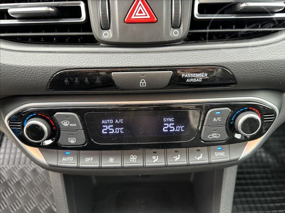 Hyundai i30 1,0 T-GDI kombi SMART NAVI DCT