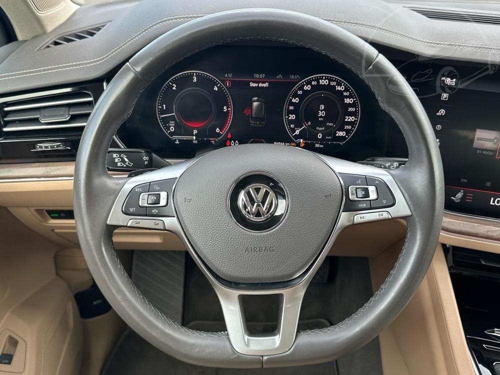 Volkswagen Touareg R-line V6 3,0 TDI 4Motion