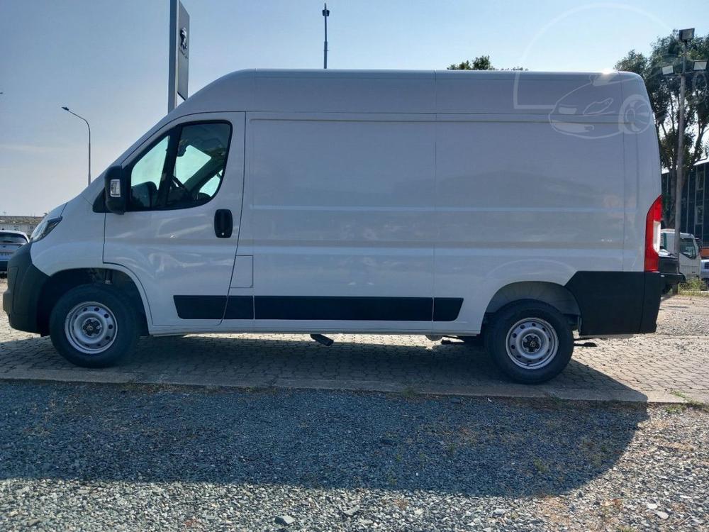 Peugeot Boxer Furgon 3300 L2H2 Blue HDi 140