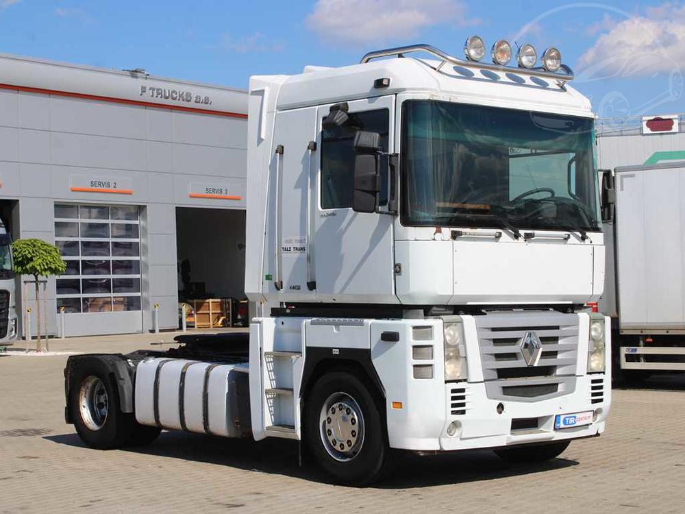 Renault Magnum 440. R19 DXI