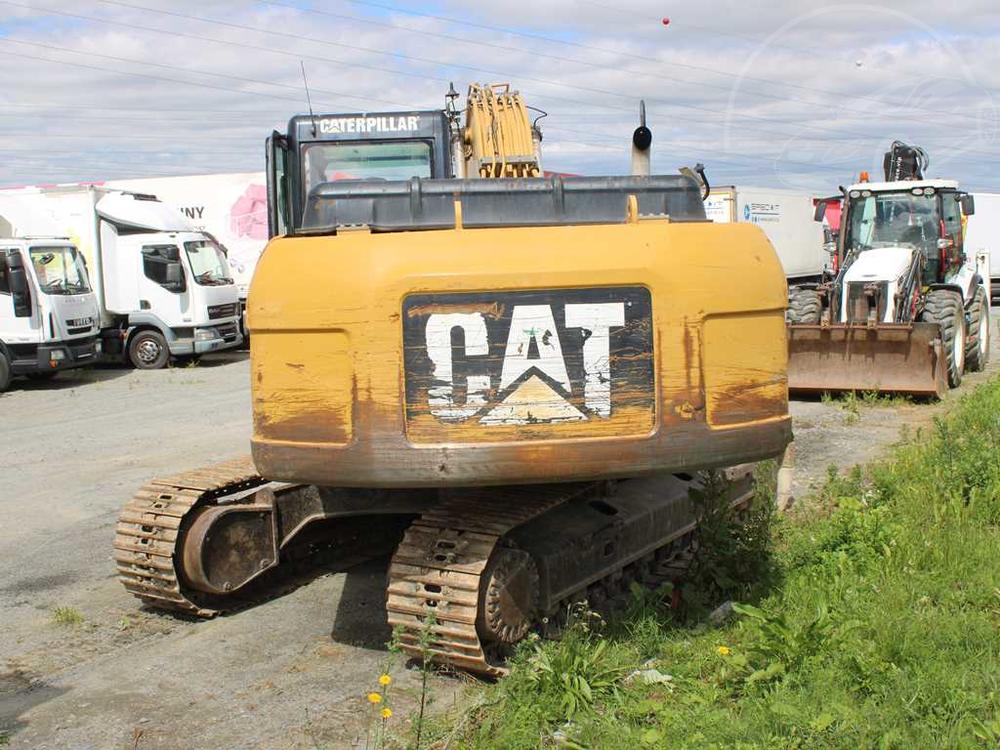 Caterpillar  323D