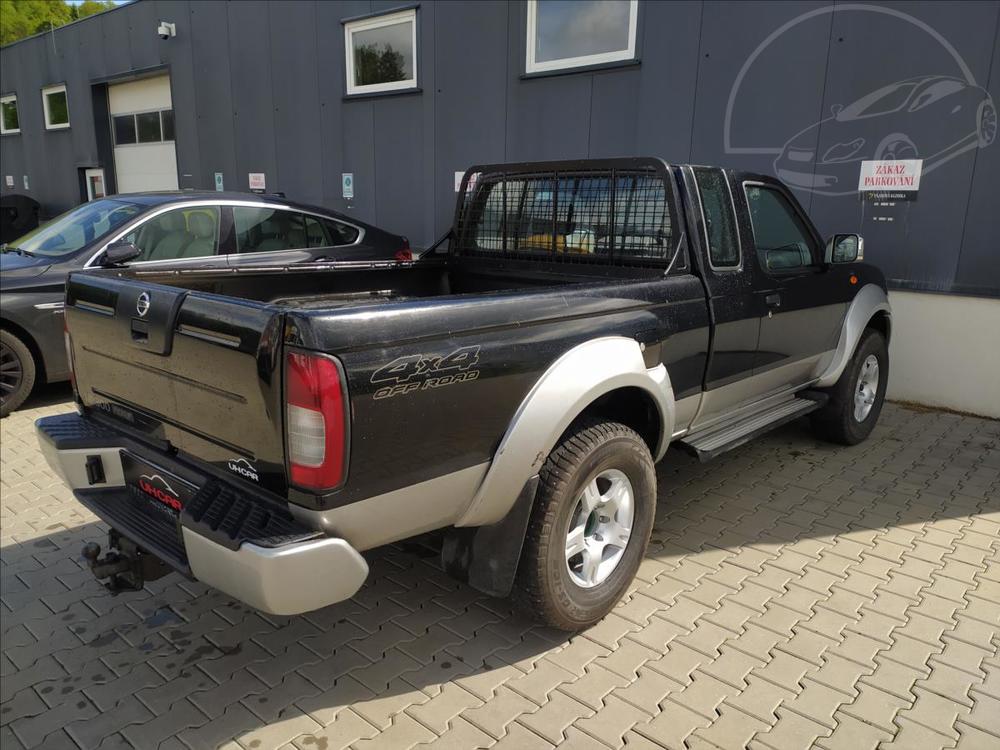 Nissan Navara 2,5 DCi  NP 300 King Cab 4x4