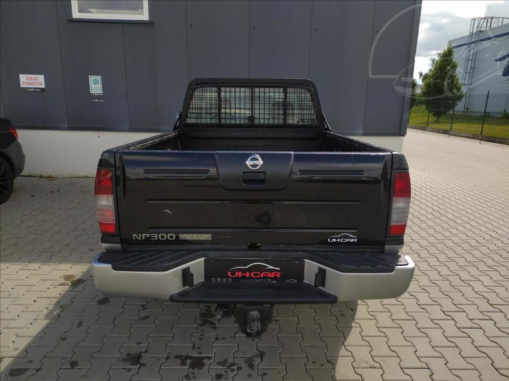 Nissan Navara 2,5 DCi  NP 300 King Cab 4x4