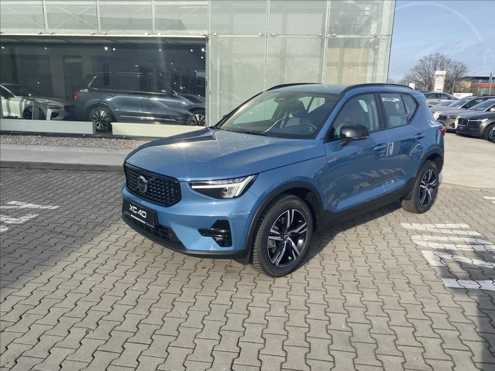 Prodm Volvo XC40 2,0 B3 FWD Plus Dark