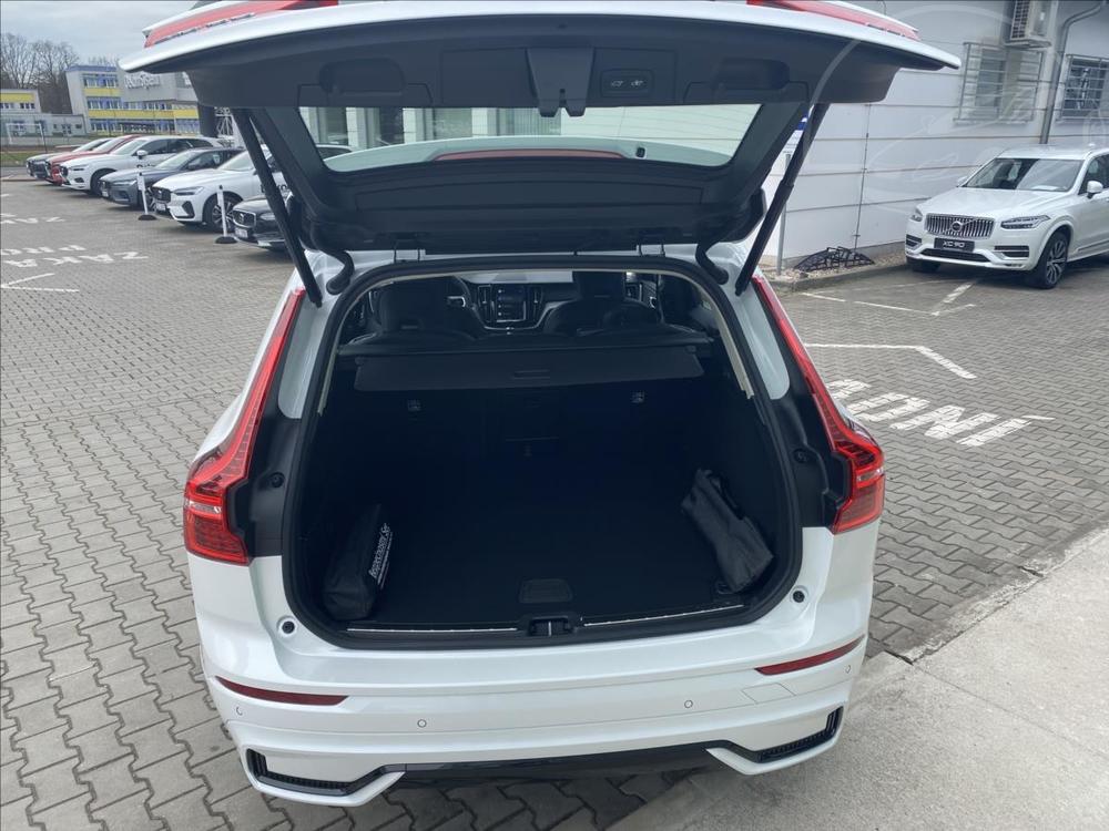 Volvo XC60 2,0 B4 AWD Plus Dark