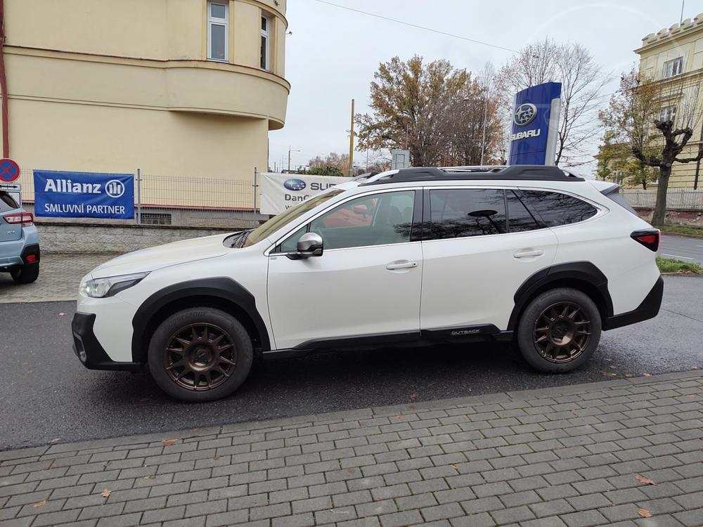 Subaru OUTBACK 2.5i Touring, CZ, 1. maj., TOP