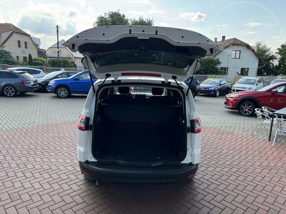 Ford S-Max 2.0i Titanium Xenony