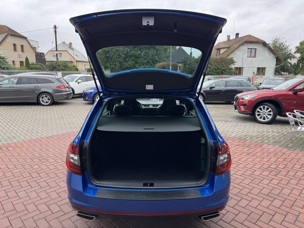 koda Octavia RS 2.0TDi LED Pano Kamera ACC