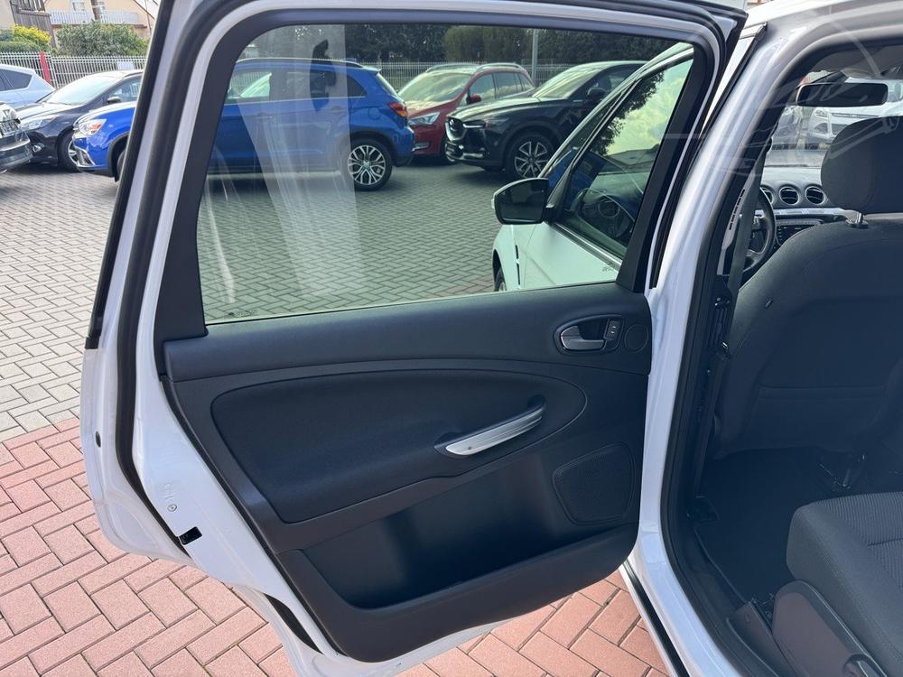 Ford S-Max 2.0i Titanium Xenony