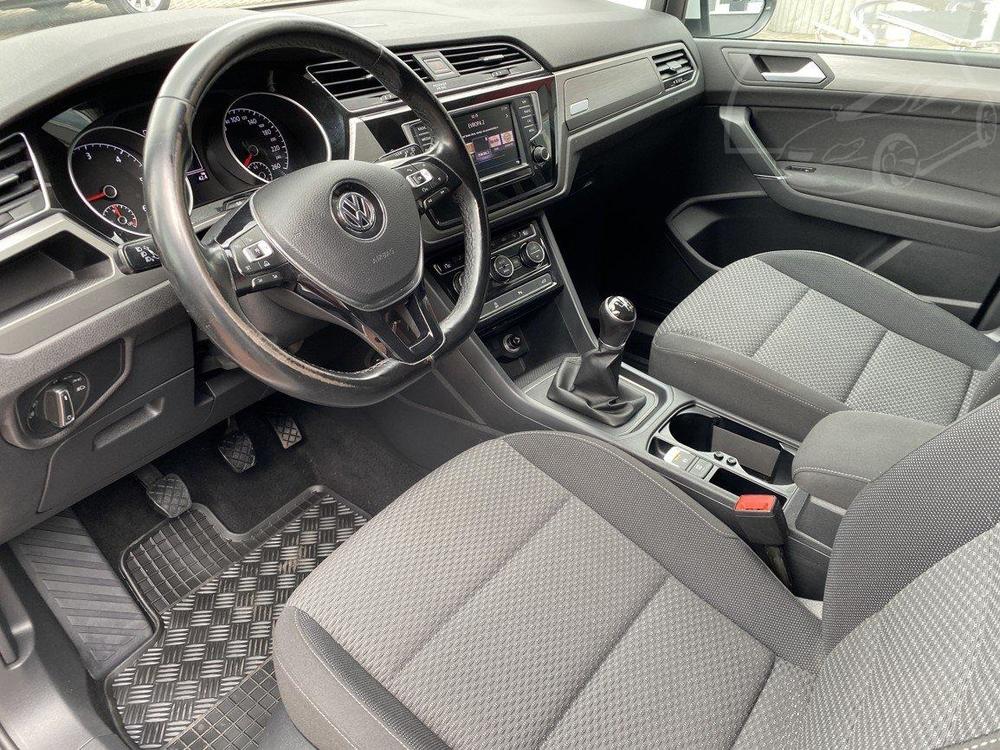 Volkswagen Touran 2.0TDi LED Navi Ad.Tempomat